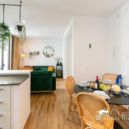 Chic In Heart Of Vilanova With Ac